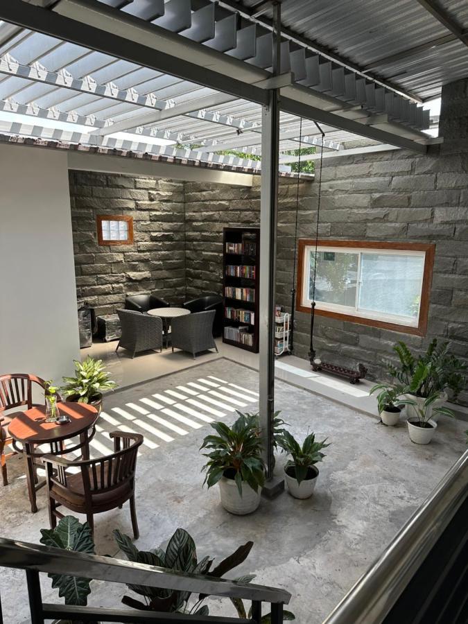 Cendhani Raras Gallery Kejayan Exteriör bild